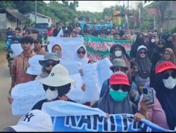 Dukung PT. WIN Untuk Tetap Beroperasi, Ribuan Warga Yang Terdiri Dari Enam Desa Melaksanakan Aksi Damai