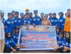 31 Siswa SMKN 1 Muna Barat, Melakukan Kunjungan Industri di PT. WIN